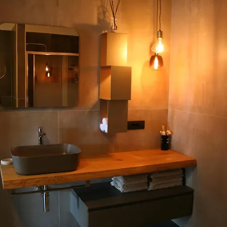 Ferienwohnungkarlena Cerro (Laveno-Mombello)